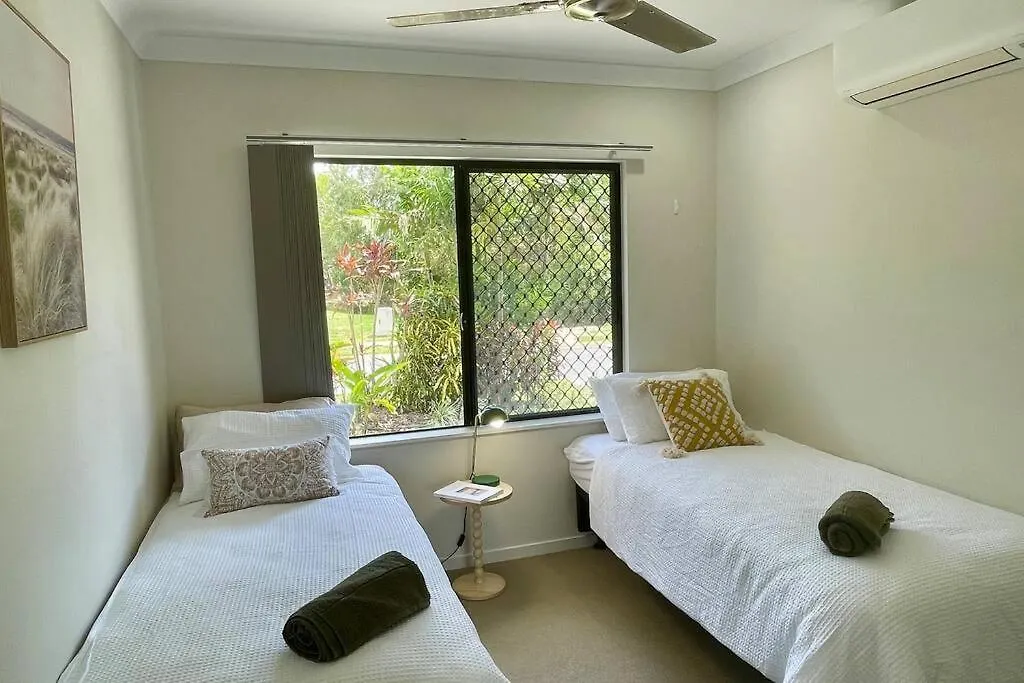 Casa vacanze New Pool Now Open! - Trinity Beach Haven - Luxury 4 Bedroom Home, Steps To The Beach, Surrounded By Mountains